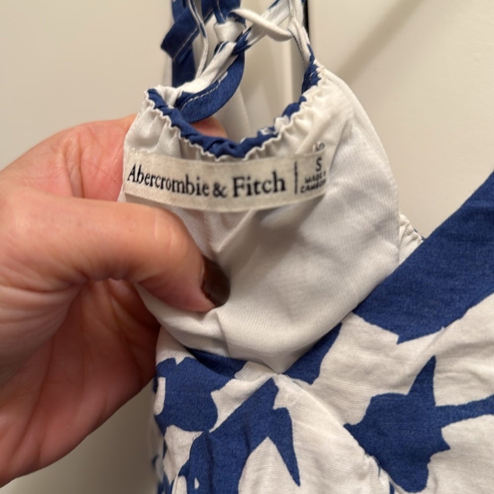 Abercrombie & Fitch Blue and White Floral Maxi Dress - Picture 2 of 2